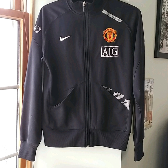 Nike Tops - RARE ⭐Vintage Nike Manchester United Jacket